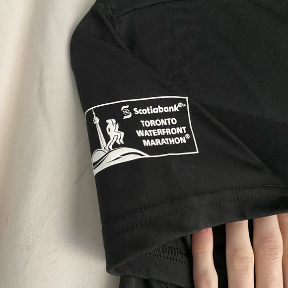 Scotiabank Toronto waterfront marathon t shirt - Picture 3 of 5